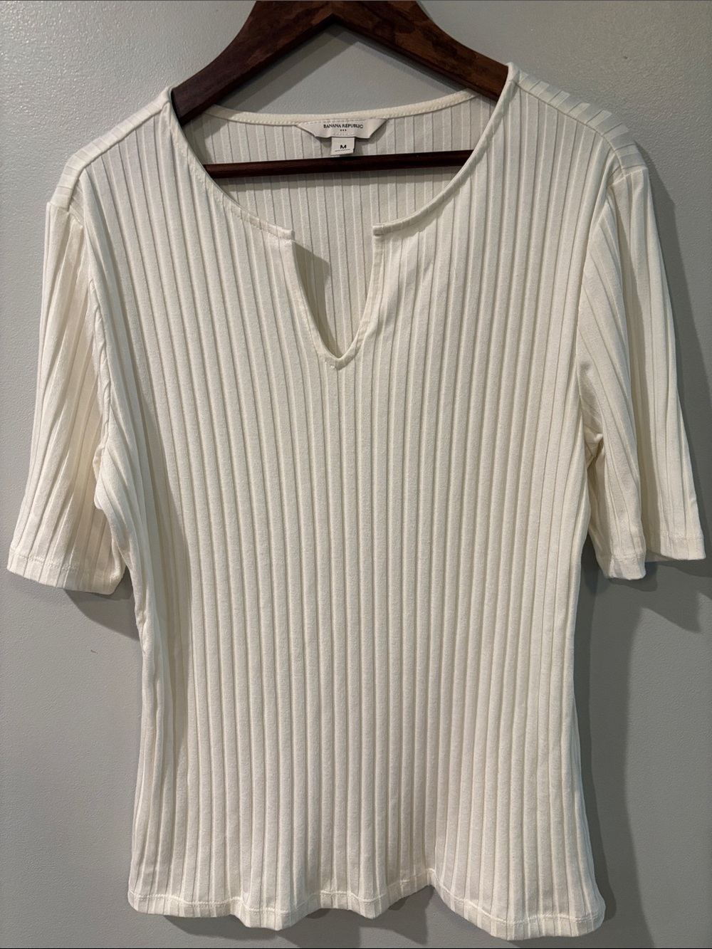 Banana Republic Cream Ribbed Notch-Neck Short Sleeve Top